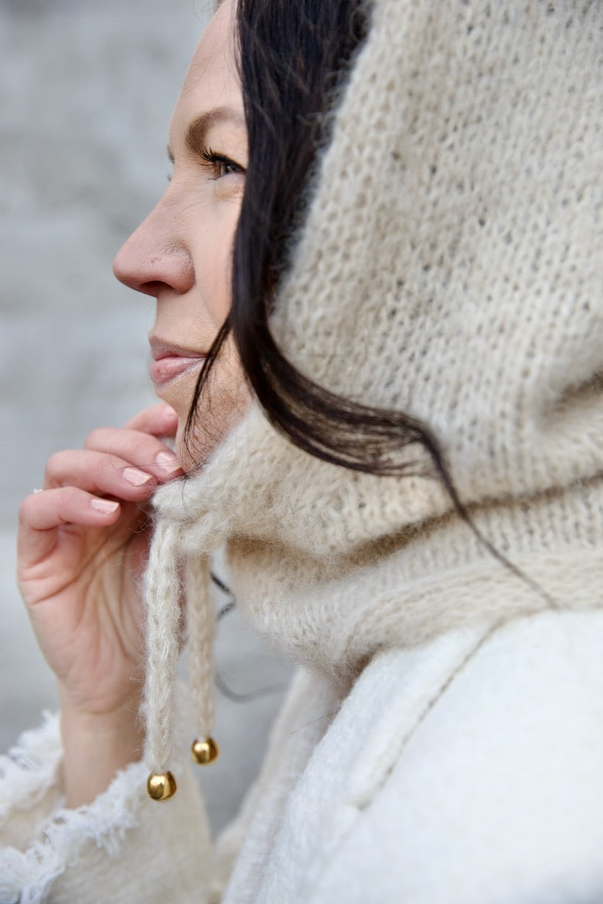 Feather Hood
